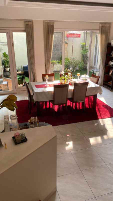 dijual rumah raffles hills housing