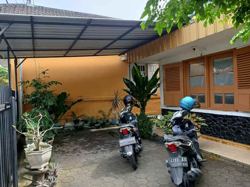 dijual rumah rampal celaket