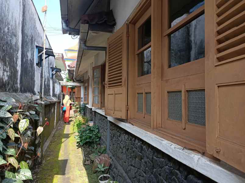 dijual rumah rampal celaket