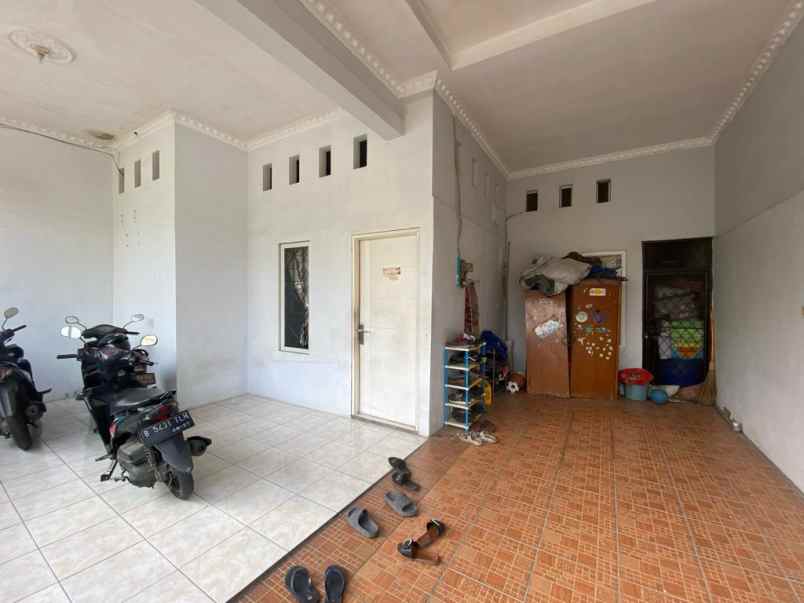 dijual rumah rawalumbu