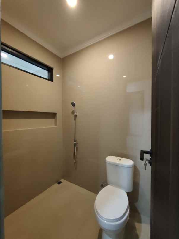 dijual rumah rawamangun jakarta timur