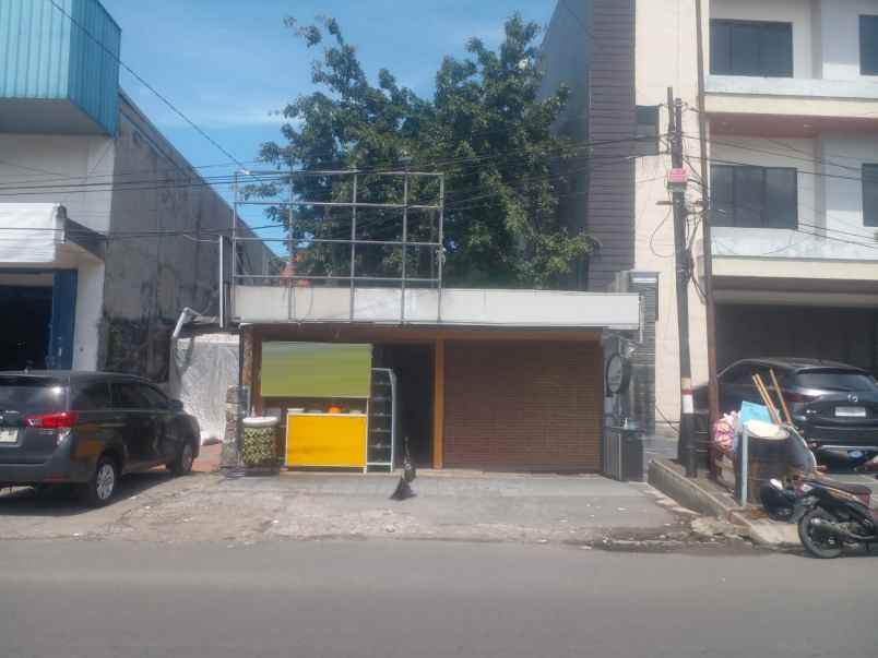 dijual rumah raya darmo permai