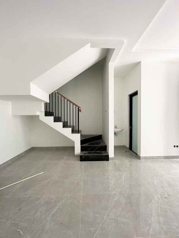 dijual rumah readystok 3lt di cipayung jakarta timur