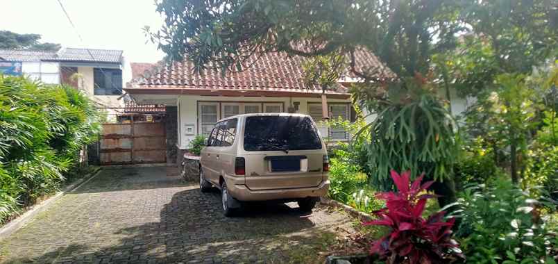 dijual rumah riau martadinata