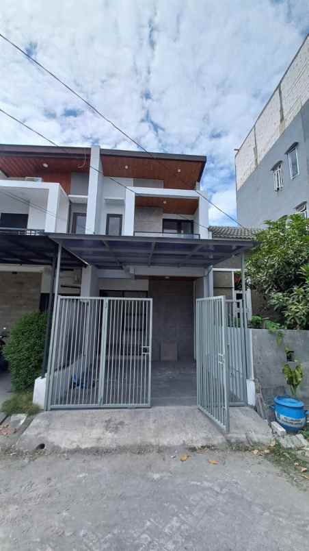 dijual rumah royal paka rungkut