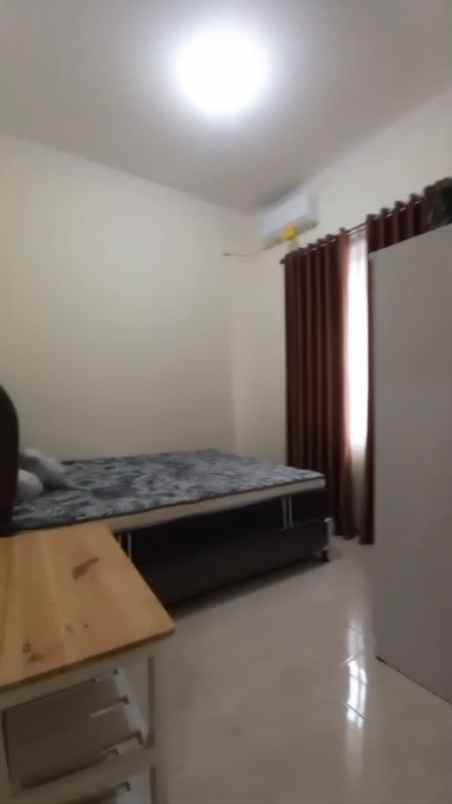 dijual rumah royal residence