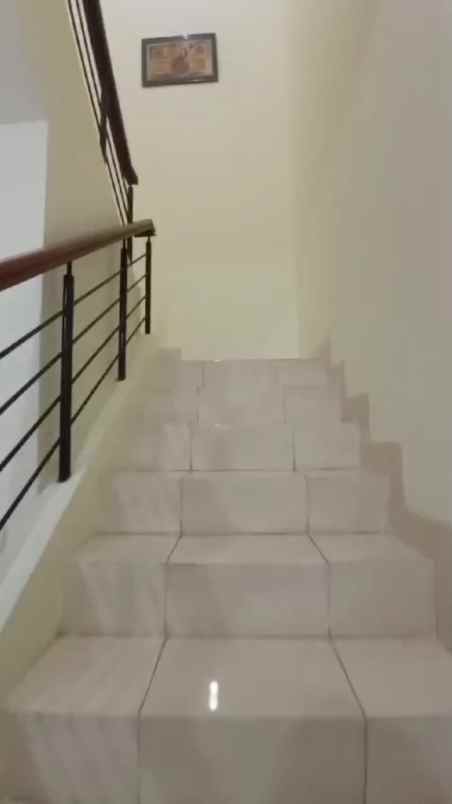 dijual rumah royal residence