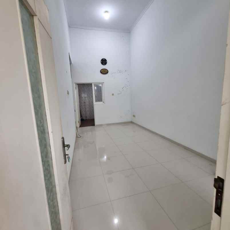 dijual rumah rumah wisata semanggi