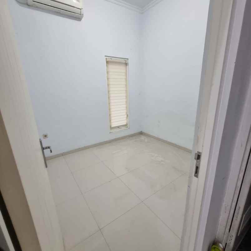dijual rumah rumah wisata semanggi