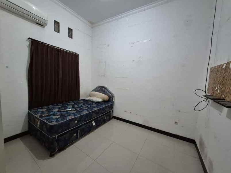dijual rumah rungkut