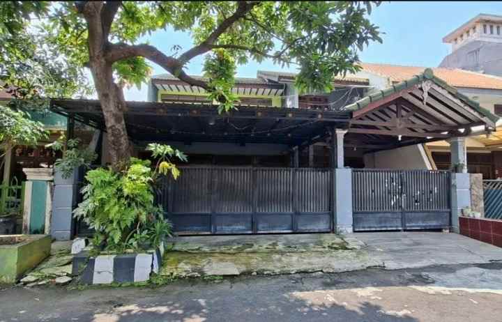 dijual rumah rungkut asri