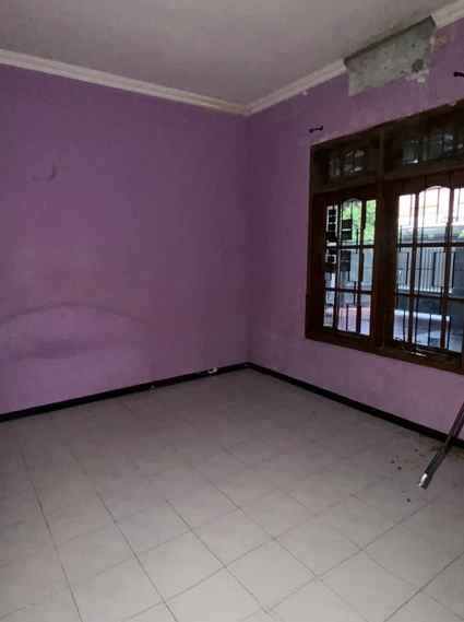dijual rumah rungkut asri