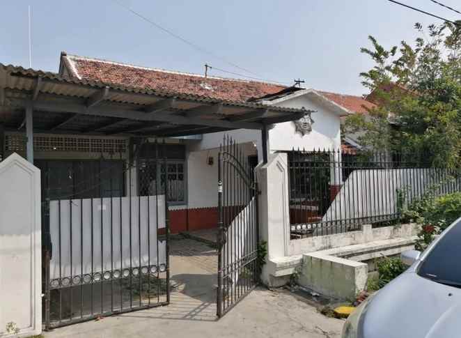 dijual rumah rungkut asri tengah
