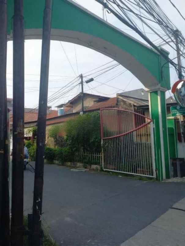 dijual rumah rwasari barat cempaka putih