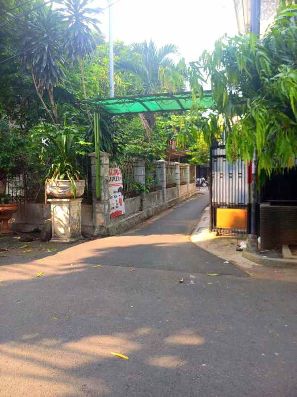 dijual rumah rwasari barat cempaka putih