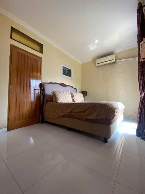dijual rumah salihara