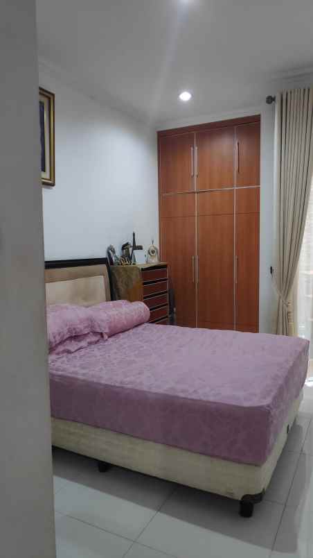 dijual rumah salihara