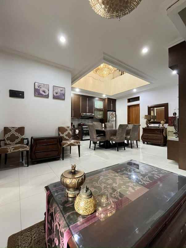 dijual rumah salihara