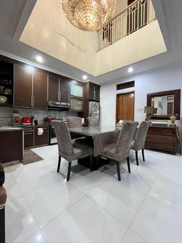 dijual rumah salihara