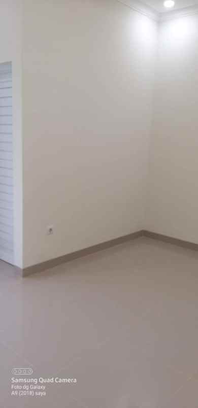 dijual rumah sariwangi