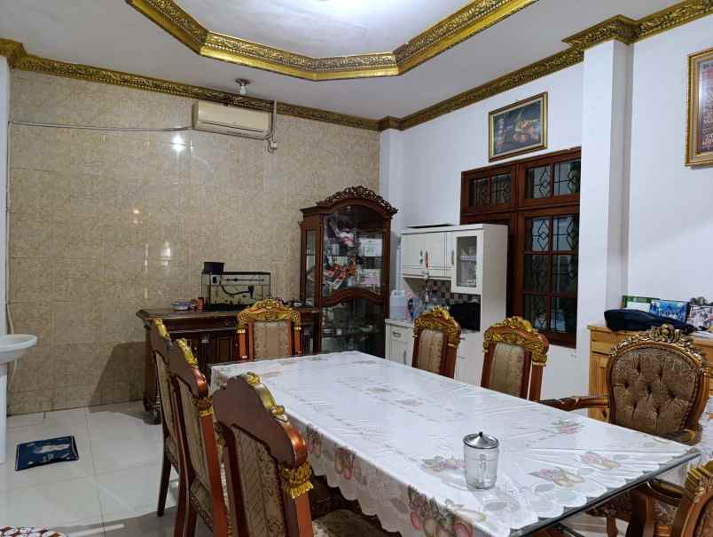 dijual rumah second siap huni full furnished