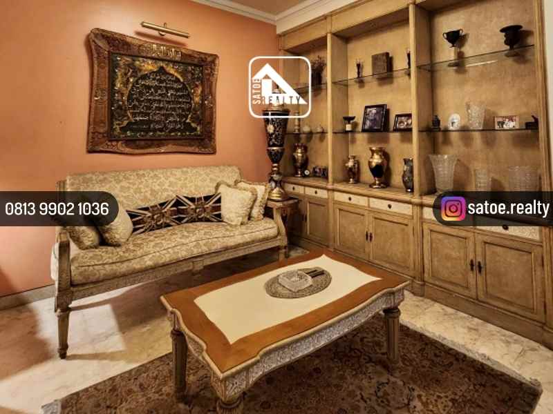 dijual rumah sekolah kenca pondok indah