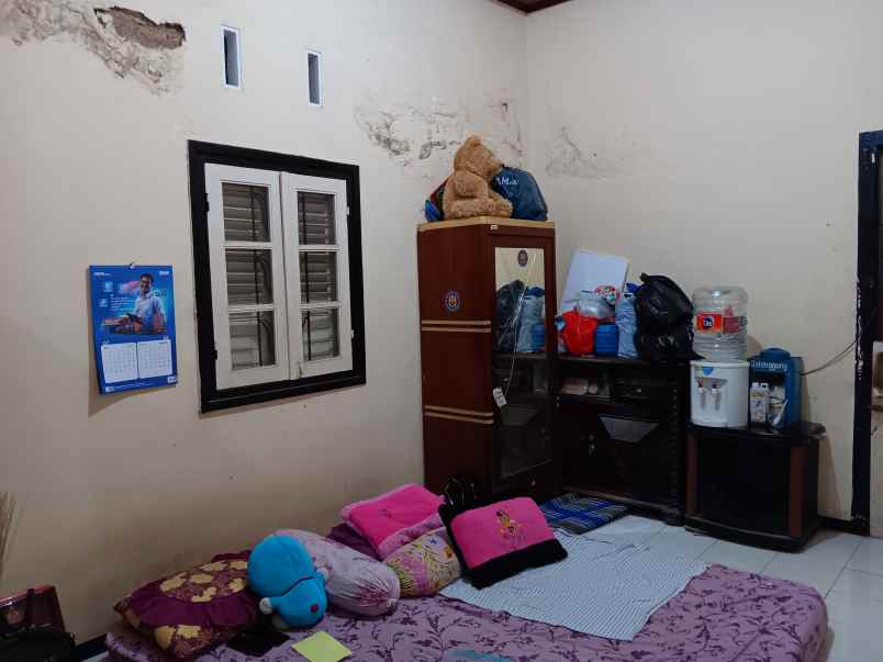 dijual rumah selorejo