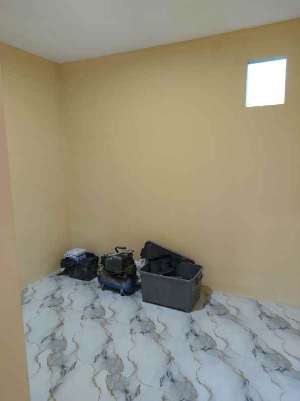 dijual rumah sememi jaya utara kec