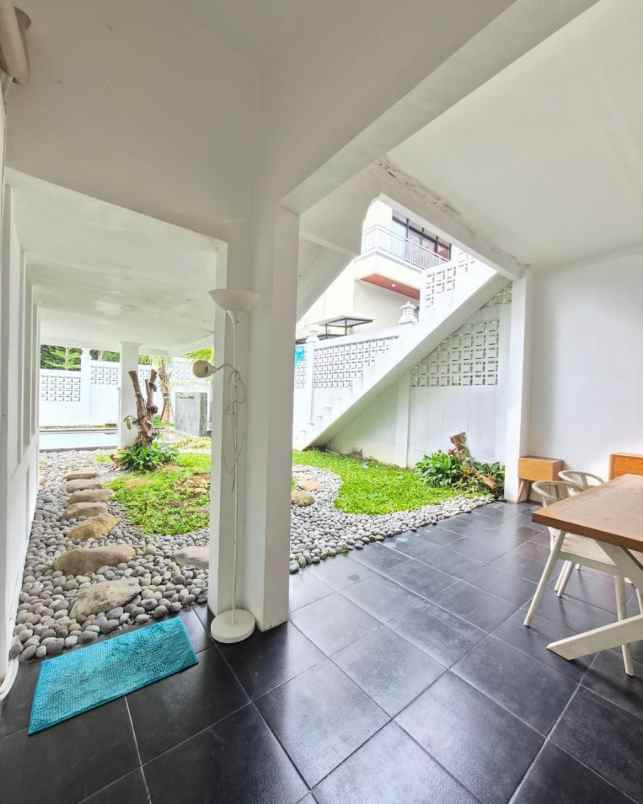 dijual rumah sentul city