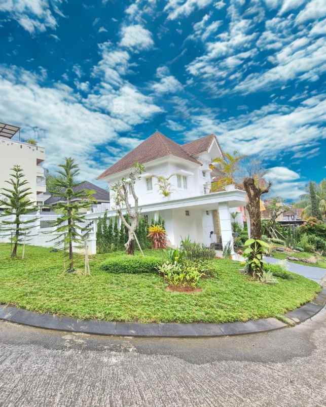 dijual rumah sentul city