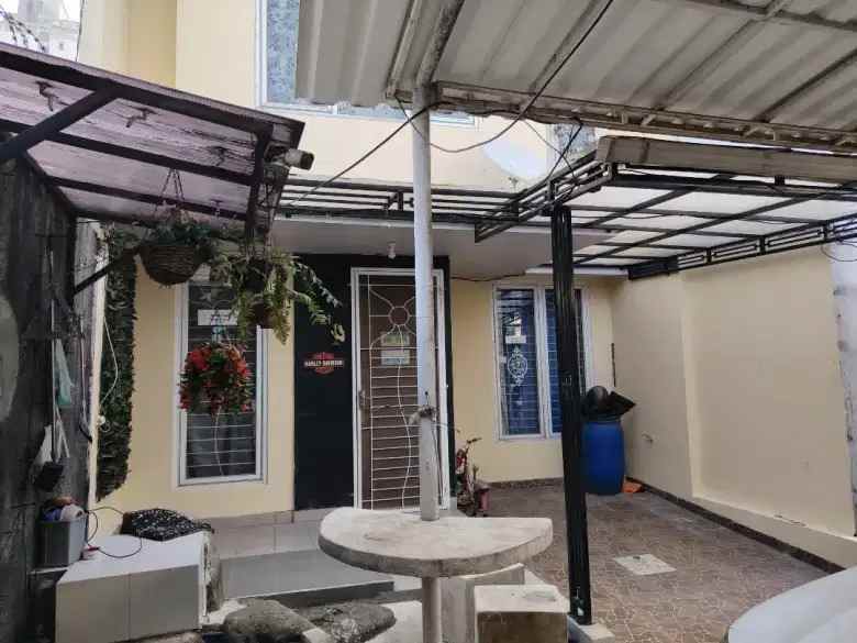 dijual rumah serua ciputat