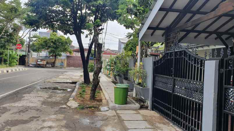dijual rumah siap huni