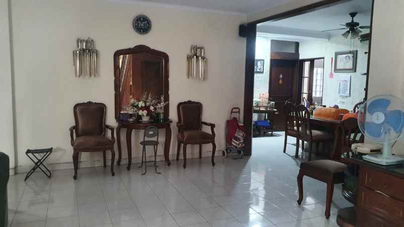 dijual rumah siap huni