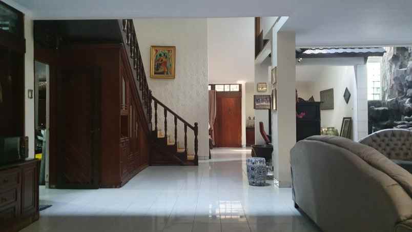 dijual rumah siap huni