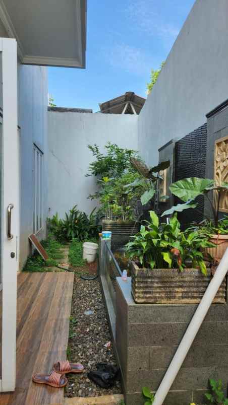 dijual rumah siap huni dekat alun alun depok