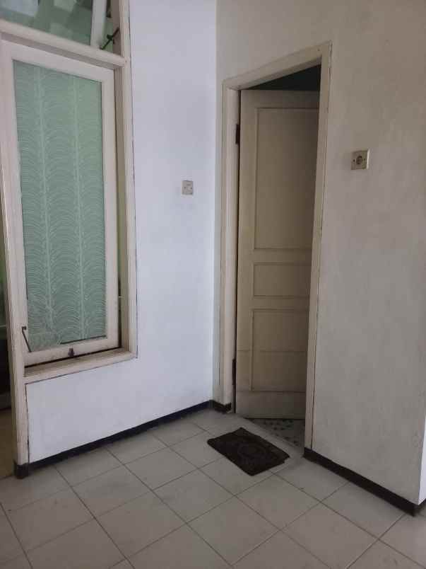 dijual rumah siap huni di perum karah surabaya