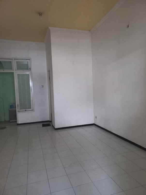 dijual rumah siap huni di perum karah surabaya