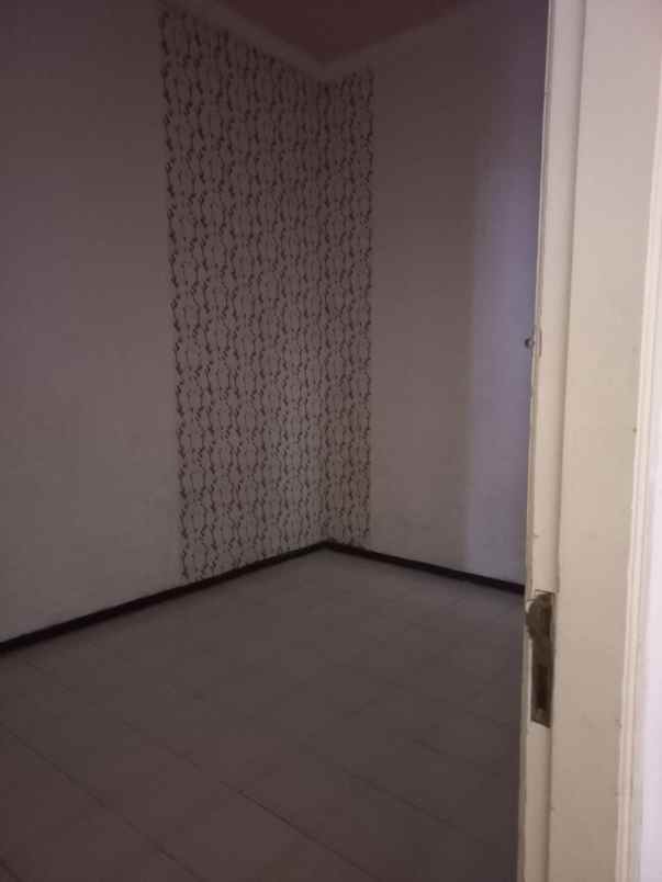 dijual rumah siap huni di perum karah surabaya