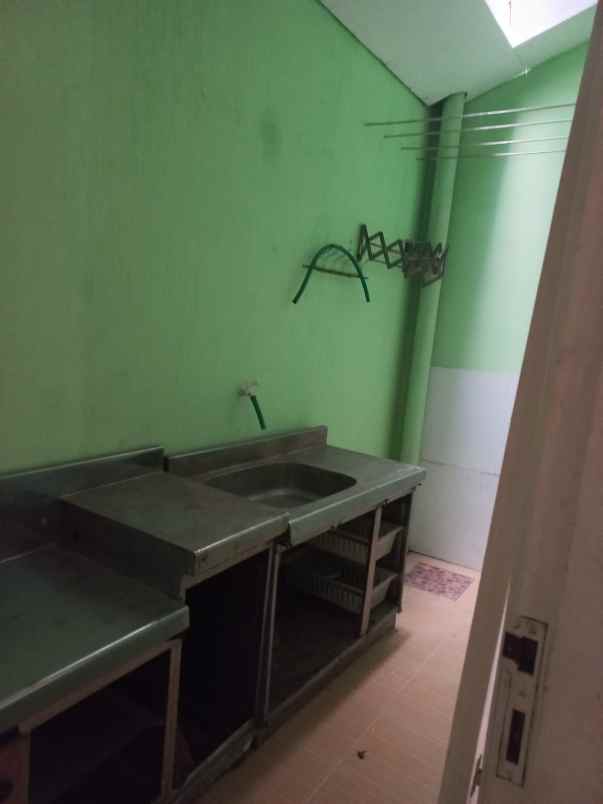 dijual rumah siap huni di perum karah surabaya