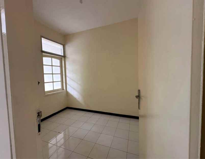 dijual rumah siap huni rungkut mapan merr upn rev a422