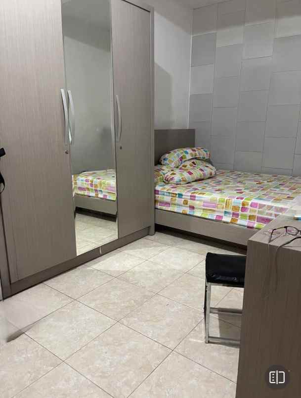 dijual rumah simokerto row 2 mobil 1 lantai surabaya