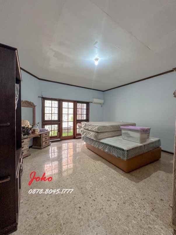 dijual rumah simprug garden