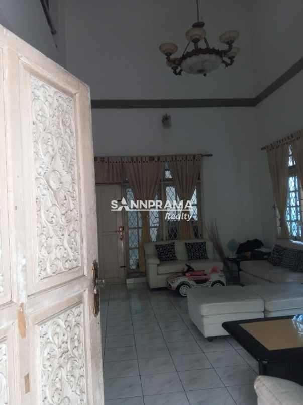 dijual rumah srengseng sawah