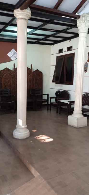 dijual rumah standart lokasi sawojajar
