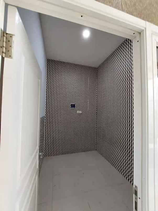 dijual rumah strategis di perum pandanwangi