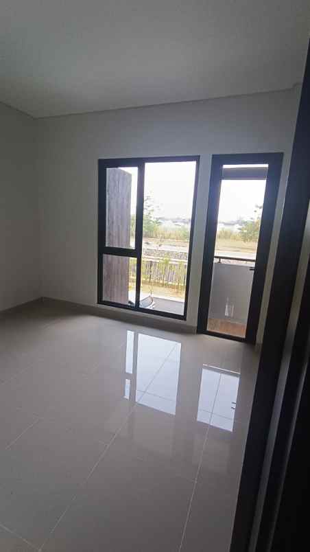 dijual rumah summarecon bandung