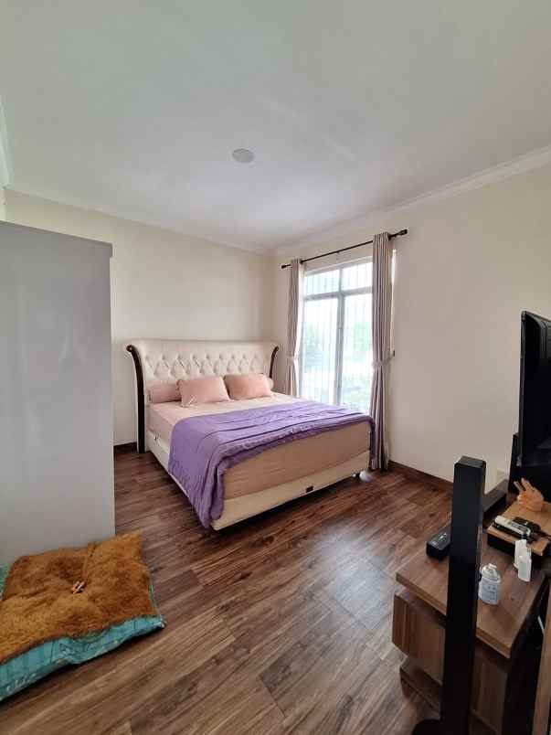 dijual rumah sunter mas