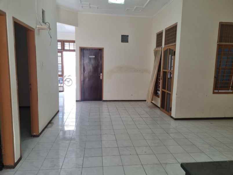 dijual rumah sutorejo prima utara