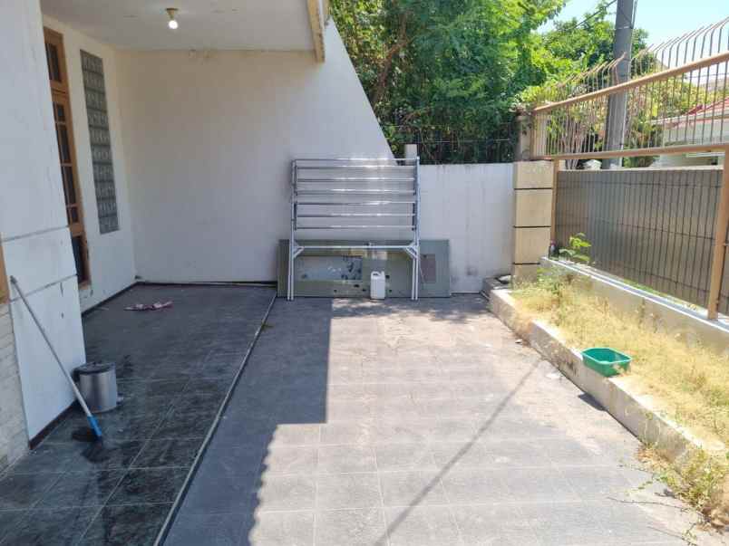 dijual rumah sutorejo prima utara