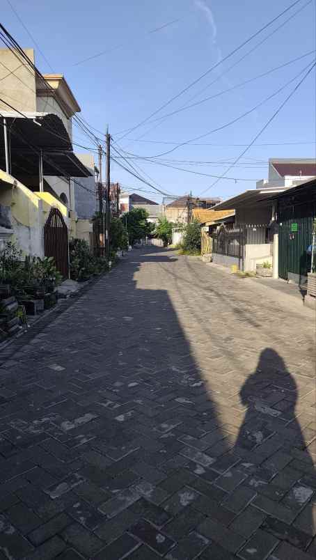 dijual rumah sutorejo tengah